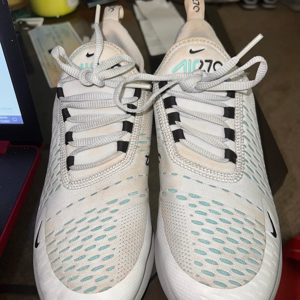 Nike air 270